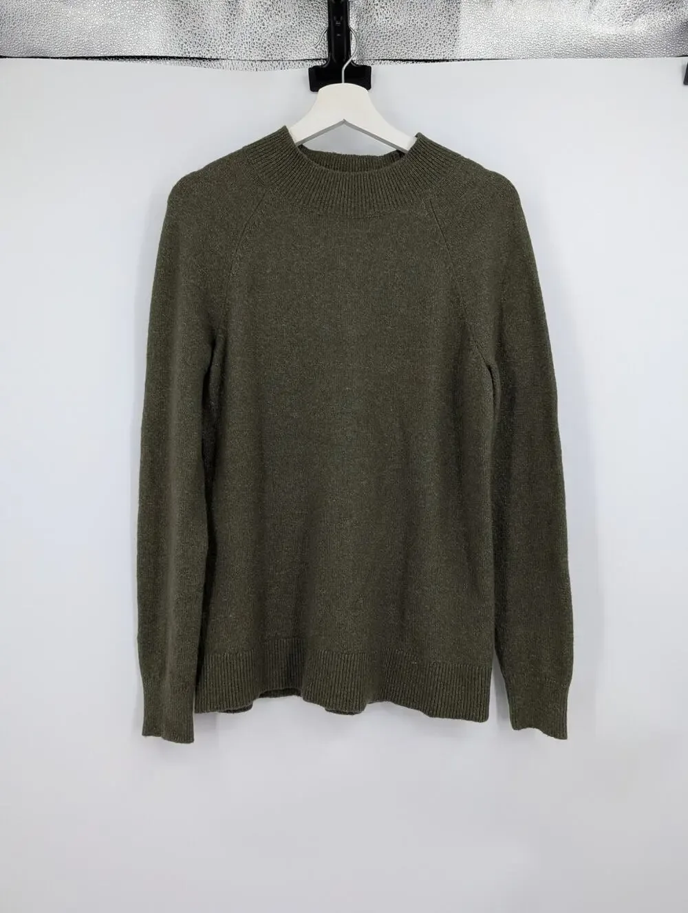 Loft Green Merino Wool Blend Sweater Size Medium Warm Comfy Career Office Work